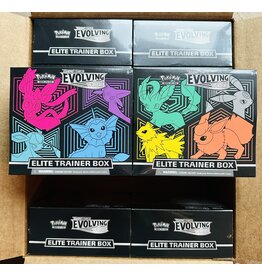 Evolving Skies Elite Trainer Box (1 box)