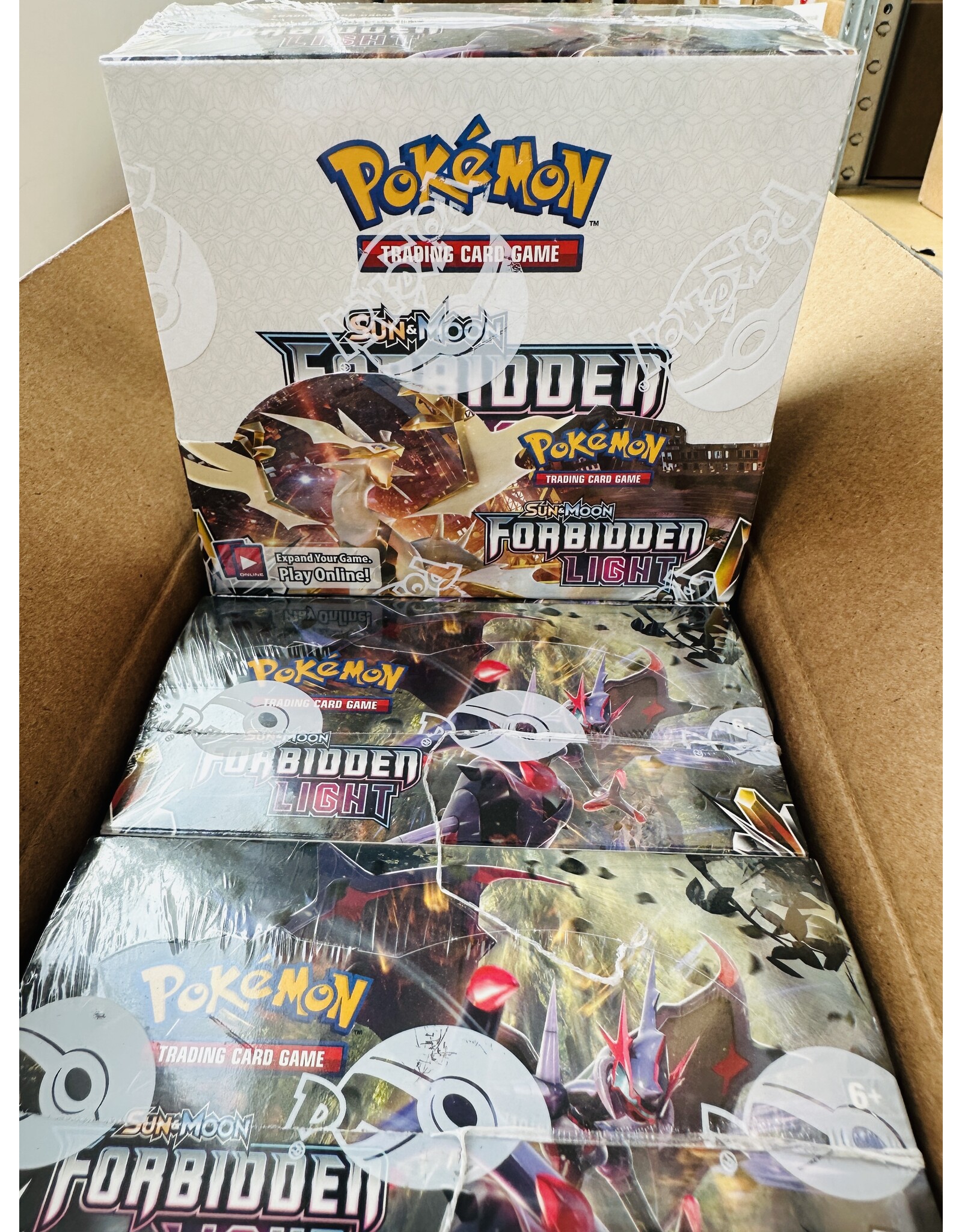 Sun & Moon Forbidden Light booster box (CASEFRESH)