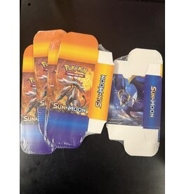 Sun & Moon Base sealed deckbox Lunala Solgaleo