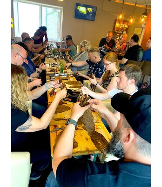 Zigarrenroller  und  Rum Tasting