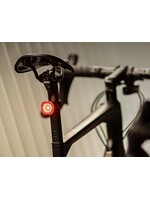 Fietsachterlicht met automatische remsensor