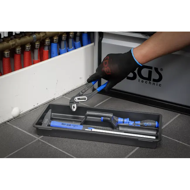 BGS Gereedschapwagen - verrijdbaar - met 111 gereedschappen