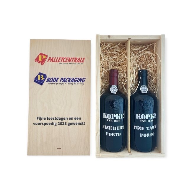Gepersonaliseerde kist met 2 flessen Port