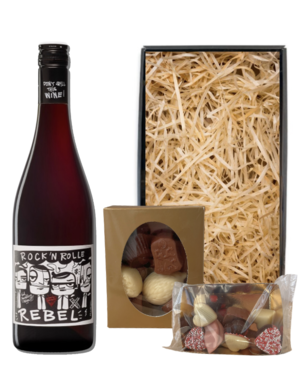 Rock 'n Rolle Valentijnspakket Rebel Red 75CL met Chocolade