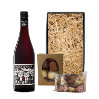 Rock 'n Rolle Valentijnspakket Rebel Red 75CL met Chocolade