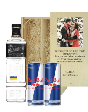  Gepersonaliseerde kist met Vodka Red Bull Cocktail