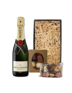 Moët & Chandon Champagne Brut 75CL Valentijnspakket met Chocolade