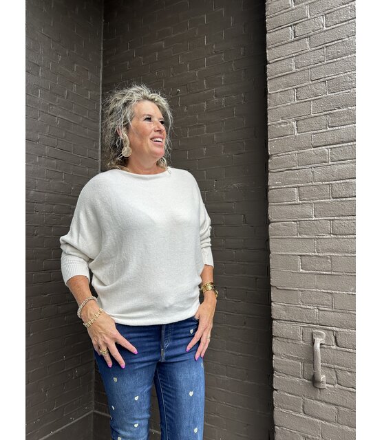 Trui Winanda off white