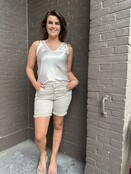 Short jeans beige
