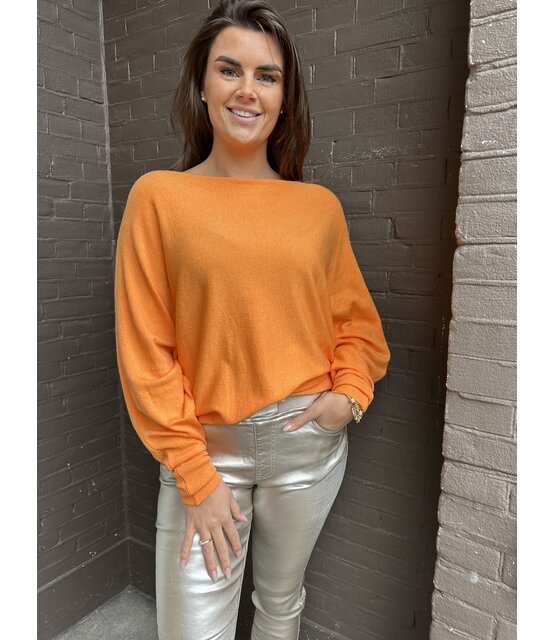 Trui Winanda oranje
