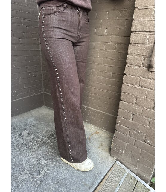 Jeans Studs Bruin