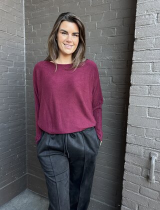 Trui Winanda Bordeaux