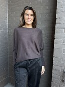 Trui Winanda donker bruin