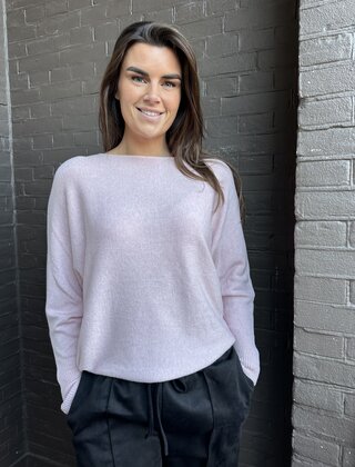 Trui Winanda Lichtroze