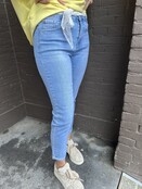 Jeans Mom Blauw + sjaalriem Kant