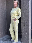 Broek Moniek geel