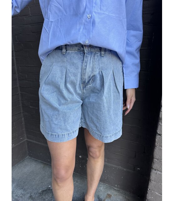 Short Denim