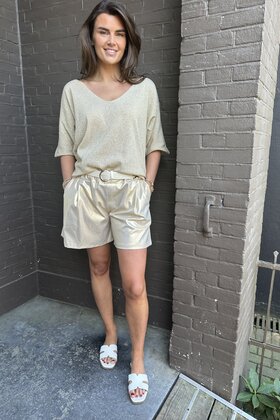 Short Britney Goud