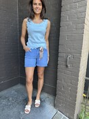 Short Mom Blauw