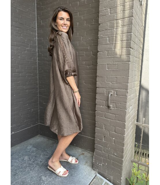 Jurk Roos Bruin