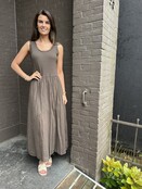 Jurk Marscha Bruin