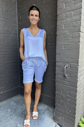 Short Sascha wit