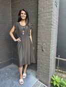 Jurk Ruffle Bruin
