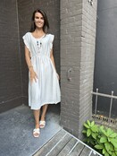 Jurk Ruffle Beige