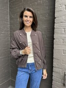 Jas Laura bruin