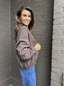 Jas Laura bruin