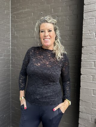 Top Kiki Kant Zwart