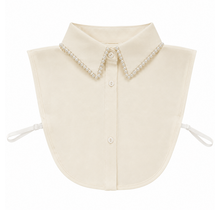 Kraagje Beige met balletjes