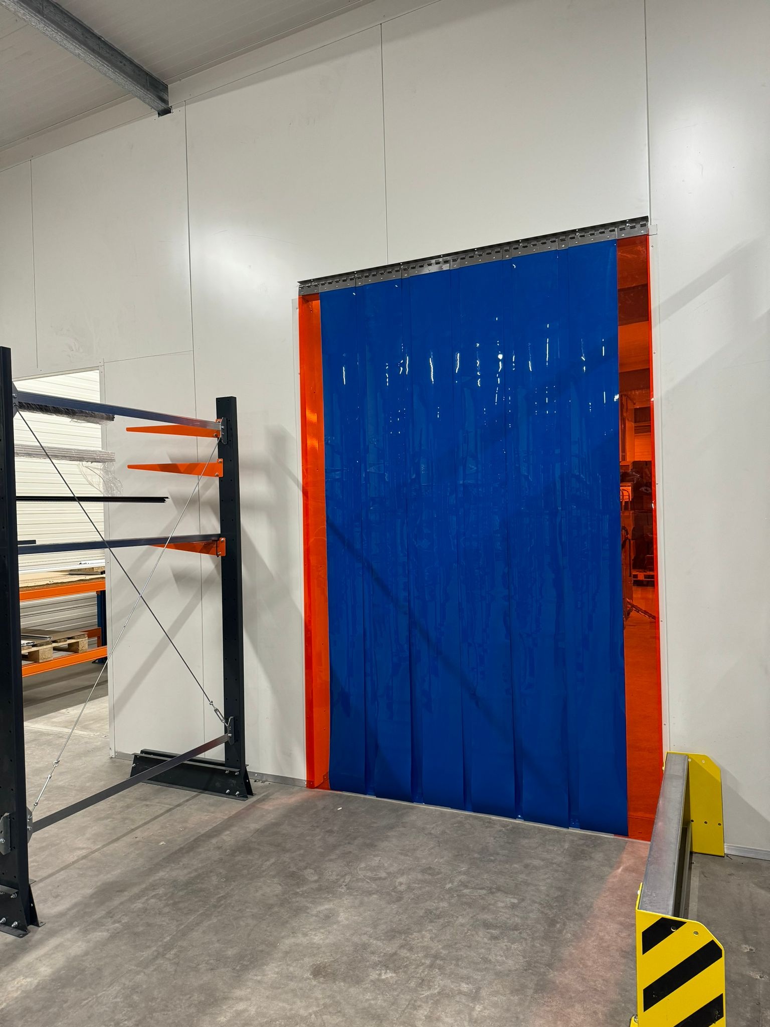 Strokengordijn op Maat - Kant en Klaar - Blauw Ondoorzichtig pvc stroken 200x2mm