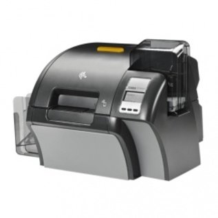 Zebra kaartprinter , dubbelzijdig kaart printen, retransfer afdruk (4-kleuren, monochroom), resolutie: 12 dots/mm (300 dpi), snelheid(max): 180 kaarten/uur, USB, Ethernet, WLAN, kaart doorvoer (max. 150 kaarten), incl.: netsnoer (US)