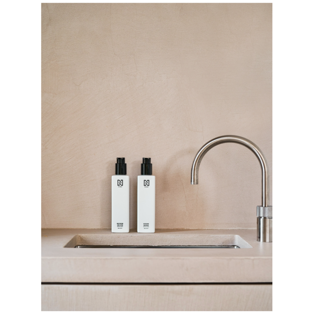 JARDIN DE PARIS MOISTURIZING HAND LOTION