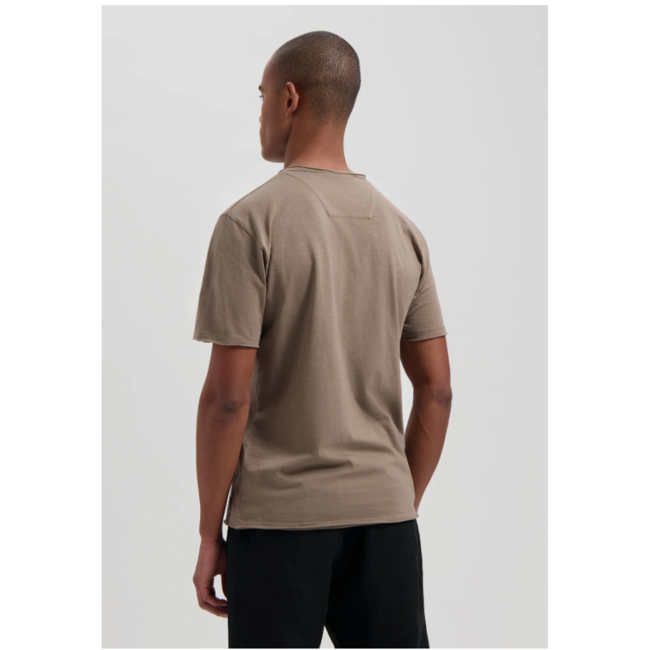 Dstrezzed Mc. QUEEN BASIC TEE SLUB TIMBER WOLF