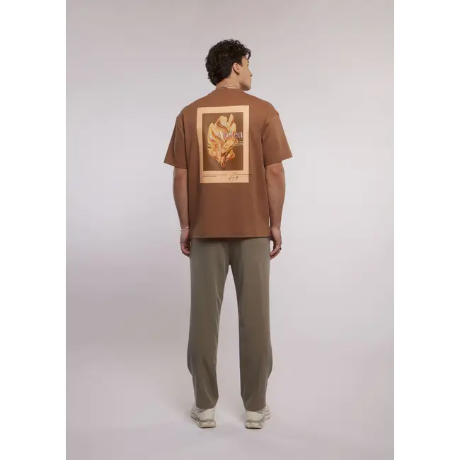 AEDEN MORPH TEE MOCCA MOUSSE