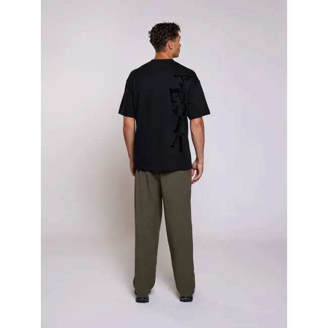 AEDEN VINCENT TEE BLACK