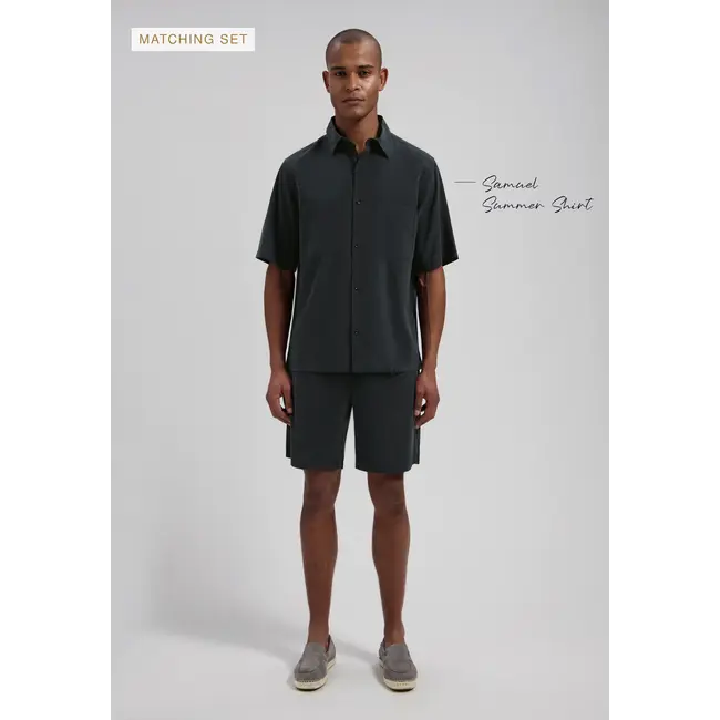 Dstrezzed LOGAN EASY SHORT BLACK