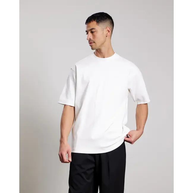 AEDEN FAME TEE OFF WHITE