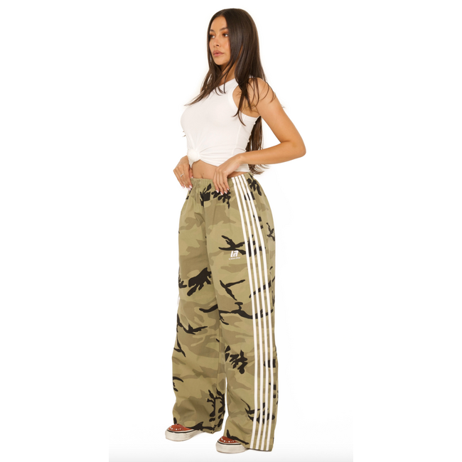 L.A Sisters L.A OFFICIAL OVERSIZED MULTI STRIPED PANTS CAMO