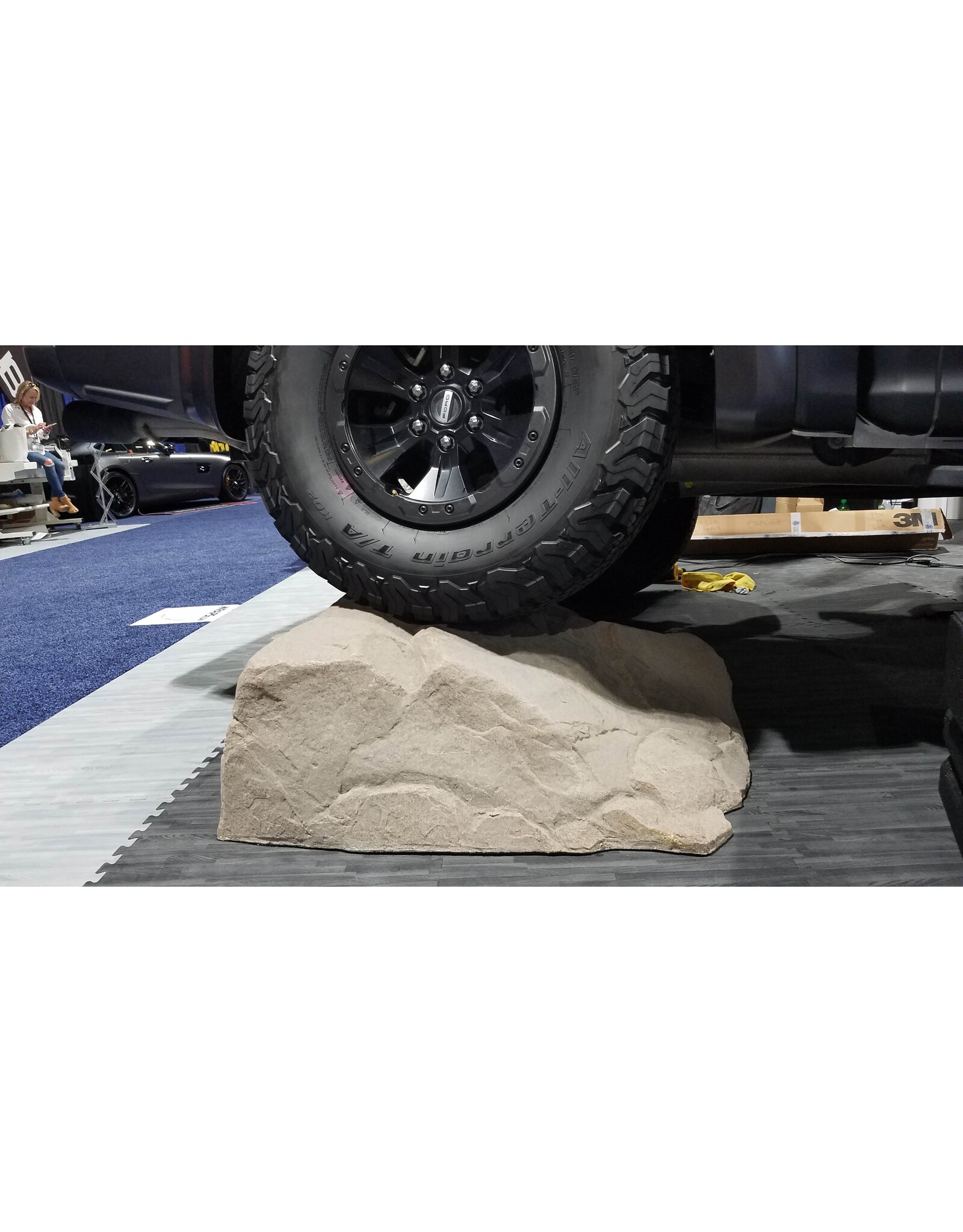 RACE RAMPS DISPLAY ROCK LARGE 43 CM