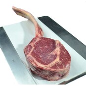 Aberdeen Angus Tomahawk steak