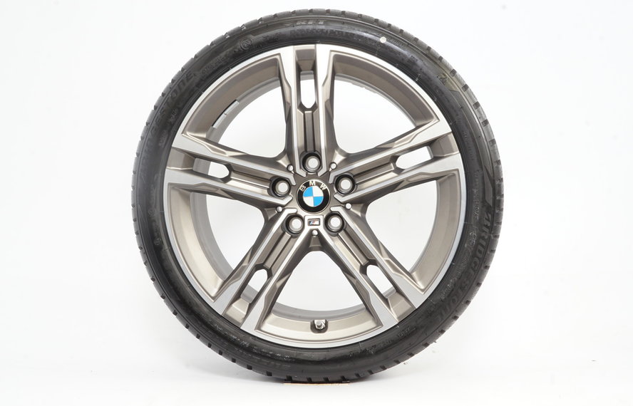 BMW BMW 1 series F40 F41 2 series Gran Coupe 18 inch 556M rims + Winter tires Bridgestone NEW Runflat Original