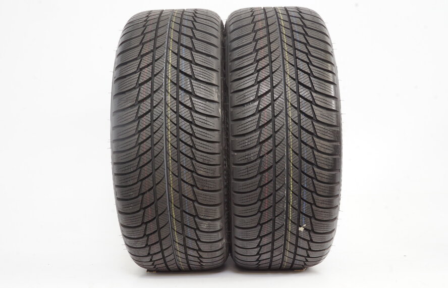 BMW BMW 1 series F40 F41 2 series Gran Coupe 18 inch 556M rims + Winter tires Bridgestone NEW Runflat Original