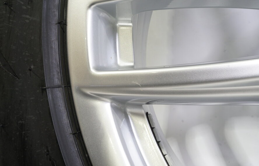 Porsche Cayenne 19 inch rims + Winter tires Bridgestone Runflat Original