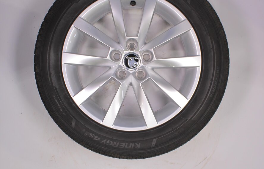 Skoda Skoda Scala 16 inch rims + All-season tires Hankook Original