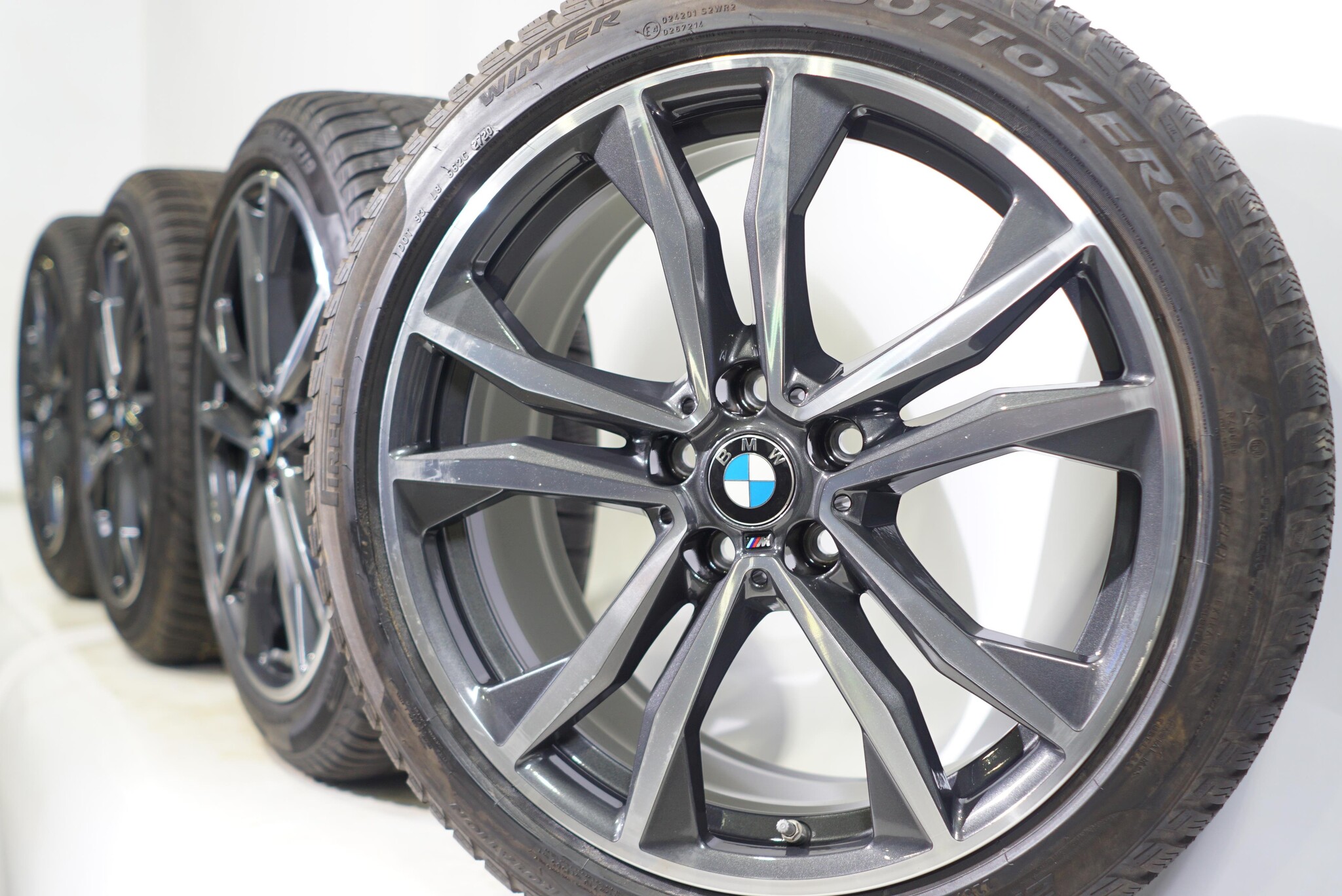 BMW X1 F48 X2 F39 19 inch rims M715 + Winter tires Pirelli Runflat