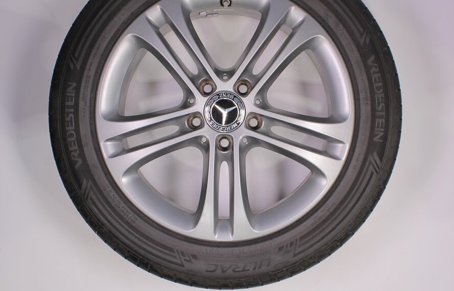 Mercedes Mercedes A Class W177 17 inch rims + Summer tires Vredestein Original