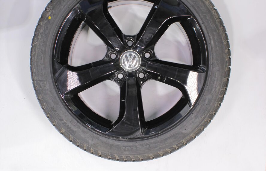 Volkswagen VW Golf 5 6 7 Sportsvan 17 inch Brooklyn rims + Winter tires Pirelli NEW Original